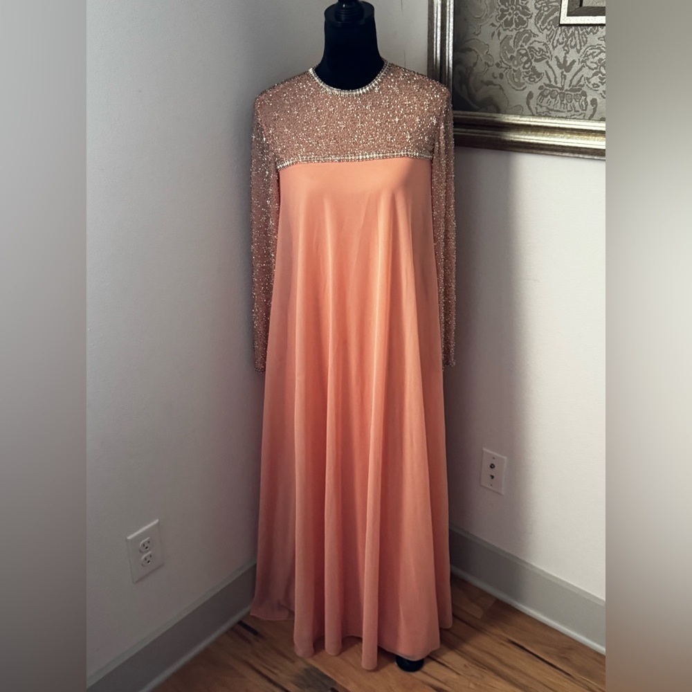 Victoria Royal Ltd. Beaded peach chiffon long sleeves vintage gown dress Sz‎ 10